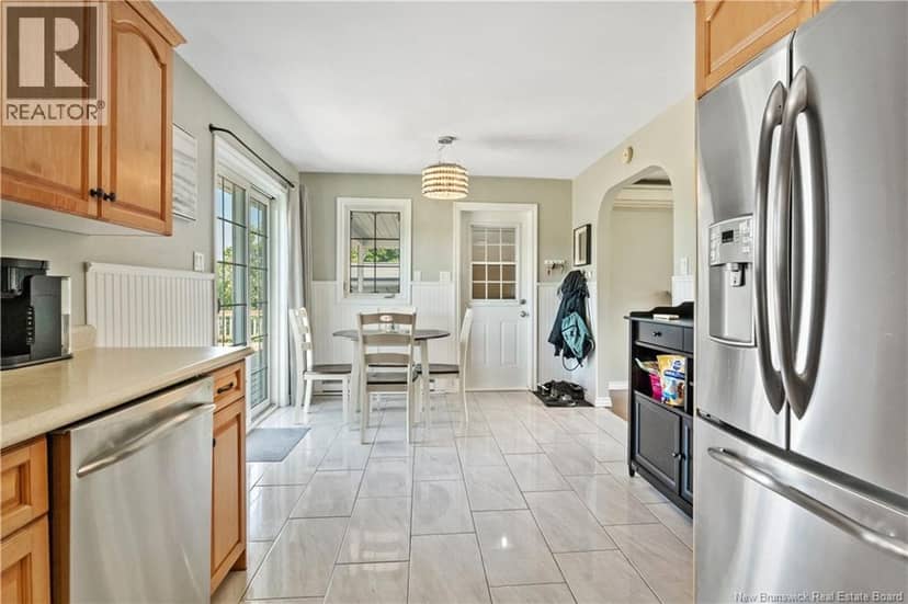 27 Hutchinson Lane — photo 15 of 24