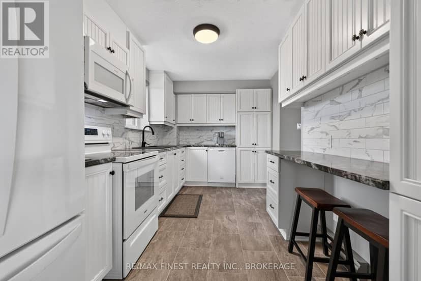 502 - 257 Bath Road — photo 13 of 40