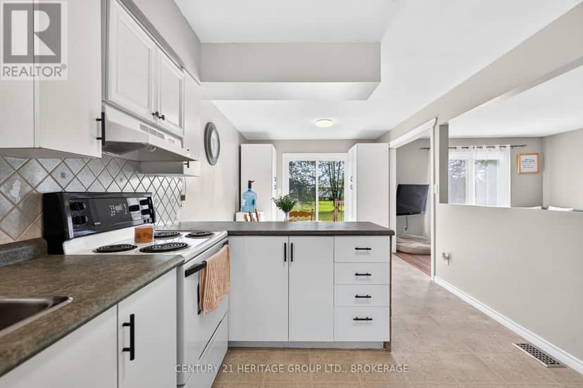 4505 Susan Drive — photo 14 of 40
