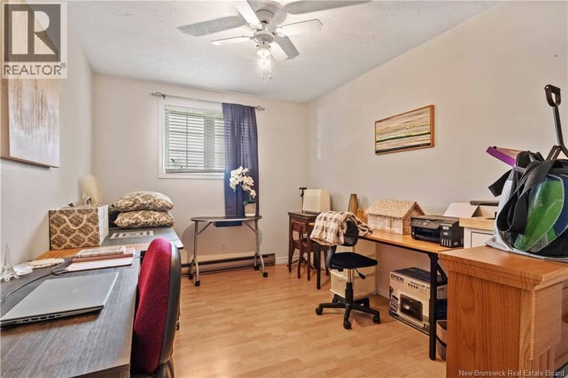 27 Hutchinson Lane — photo 19 of 24
