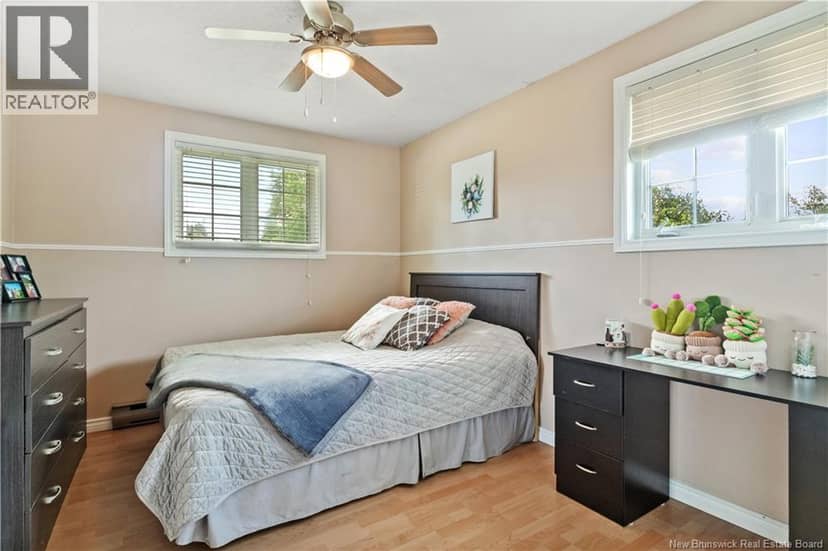 27 Hutchinson Lane — photo 18 of 24