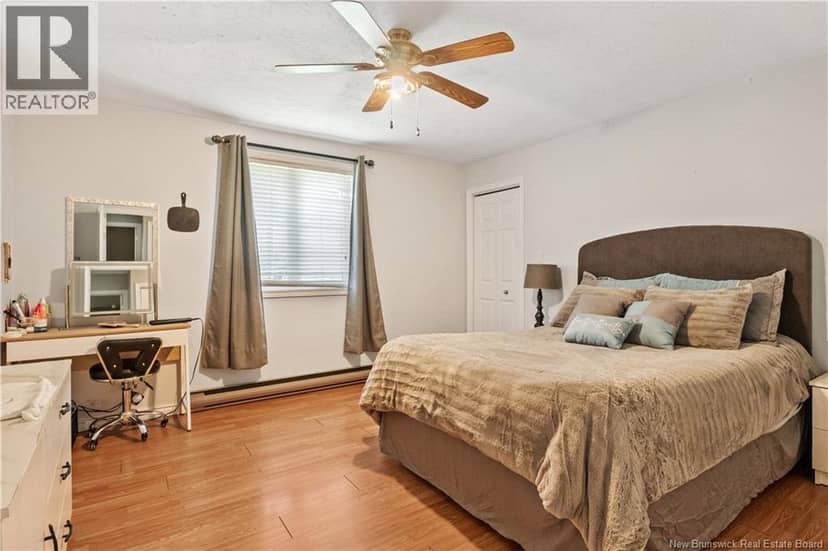 27 Hutchinson Lane — photo 16 of 24