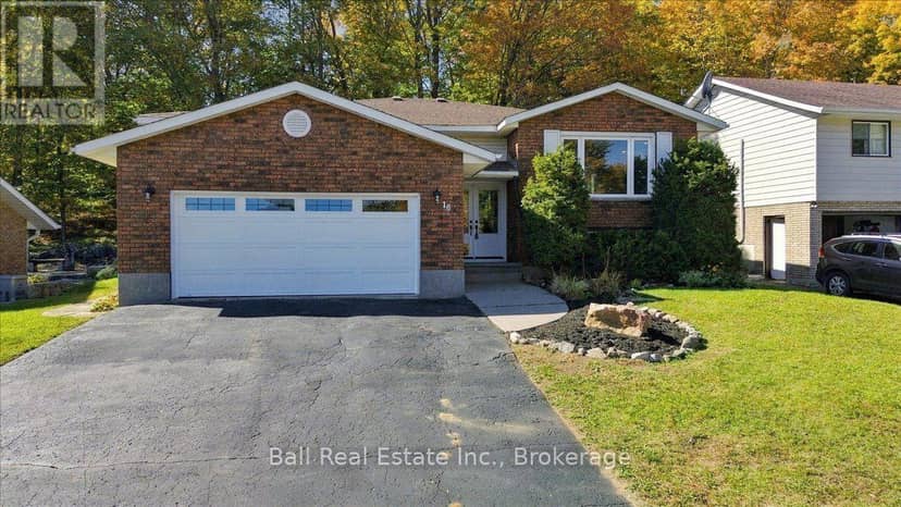 16 Maple Street, Bancroft, photo 2