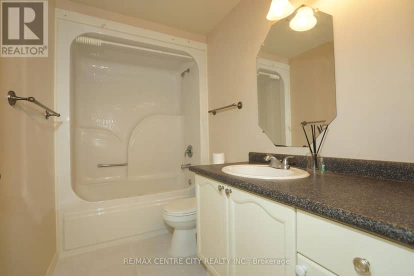 8 - 50 Chapman Court — photo 14 of 19