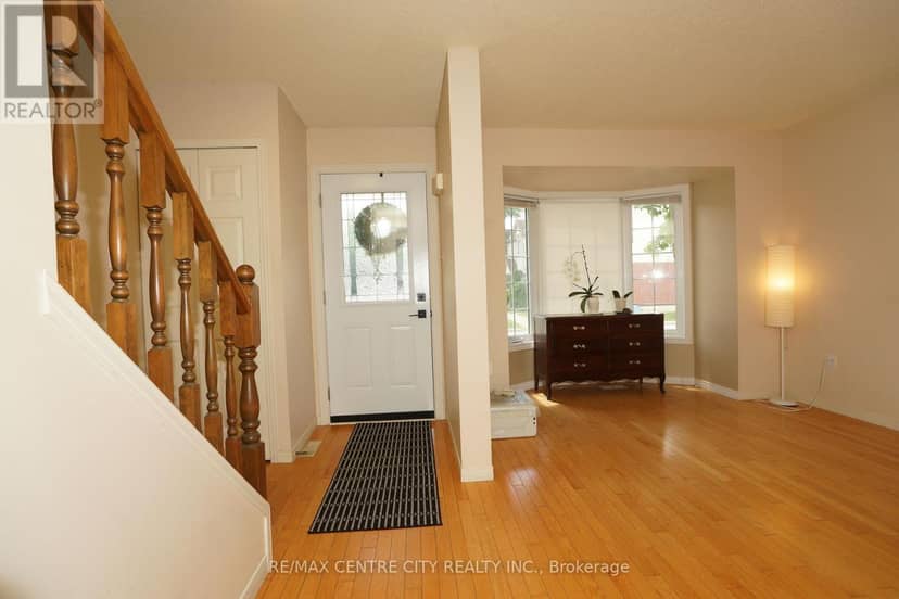 8 - 50 Chapman Court — photo 3 of 19