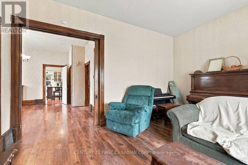 367 Hamilton Road — photo 14 of 40