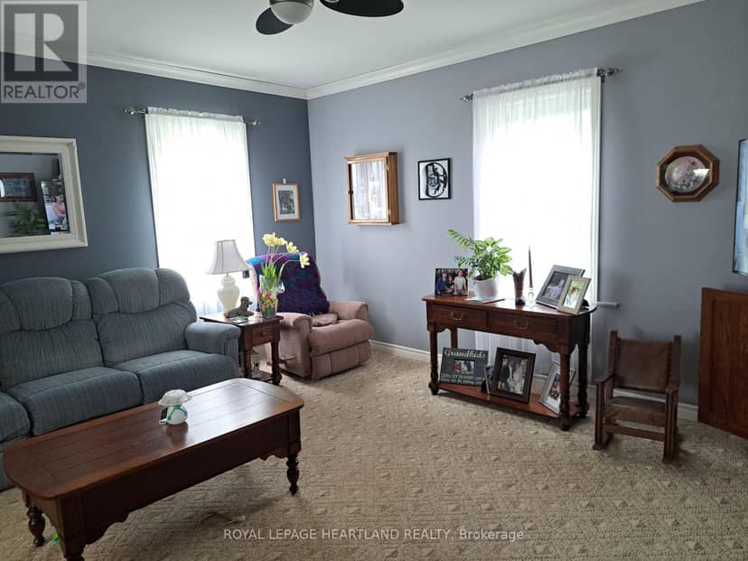 39132 Mount Carmel Drive, South Huron, photo 7
