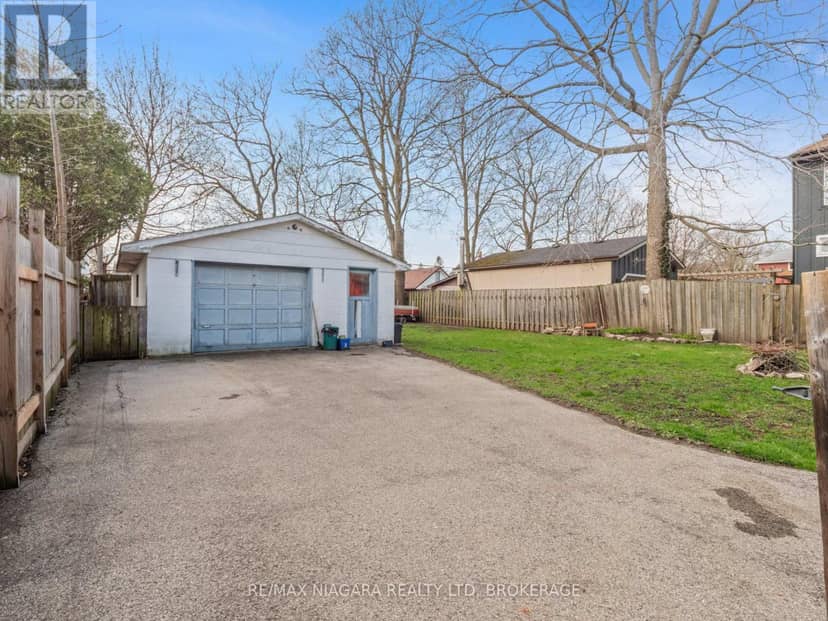 215 Phipps Street — photo 31 of 35