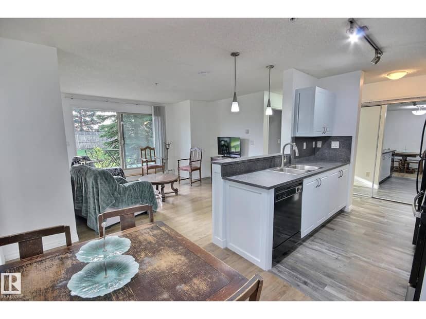 #105 13907 136 ST NW, Edmonton, photo 2
