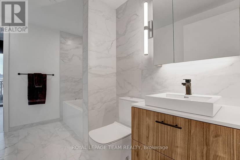 509 - 10 James Street — photo 18 of 39