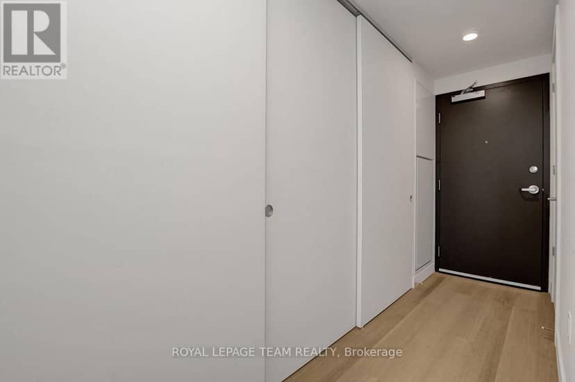 509 - 10 James Street — photo 22 of 39