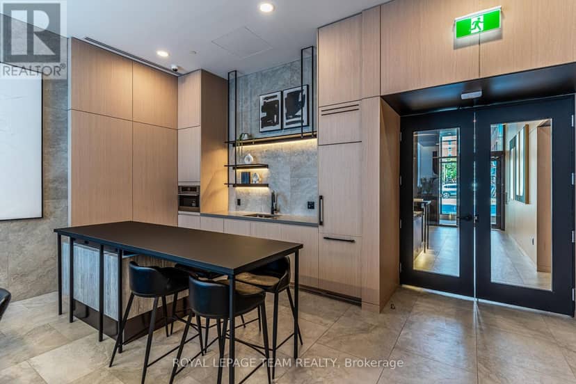 509 - 10 James Street — photo 37 of 39