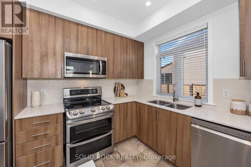 859 Solarium Avenue E — photo 10 of 38