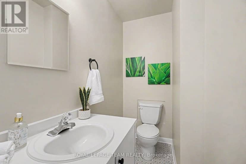 1201 Meadowlands Drive E — photo 12 of 23