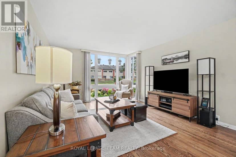 1201 Meadowlands Drive E, Ottawa, photo 4