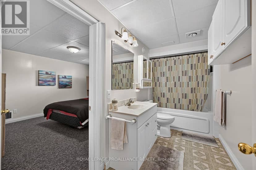 1099 Bridlewood Drive — photo 32 of 40