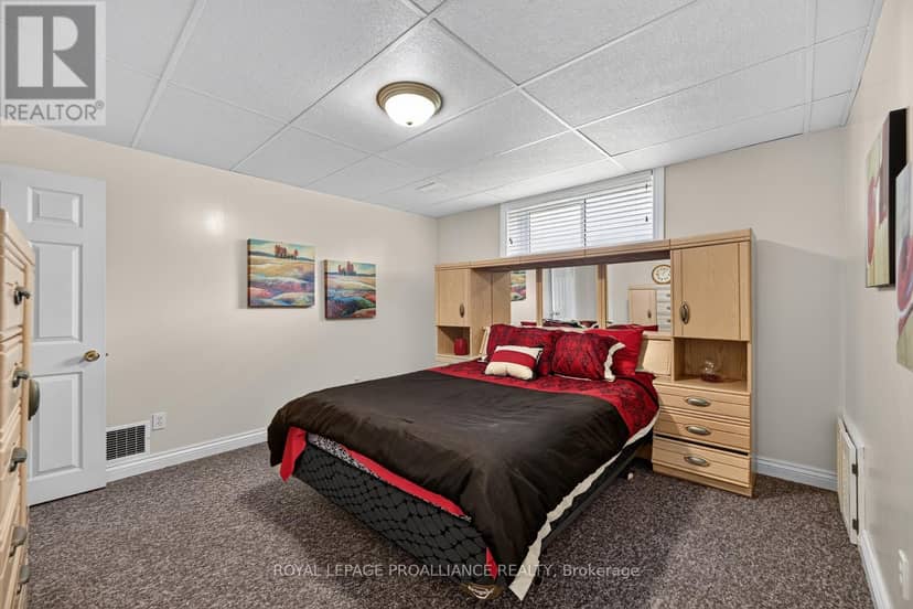 1099 Bridlewood Drive — photo 33 of 40