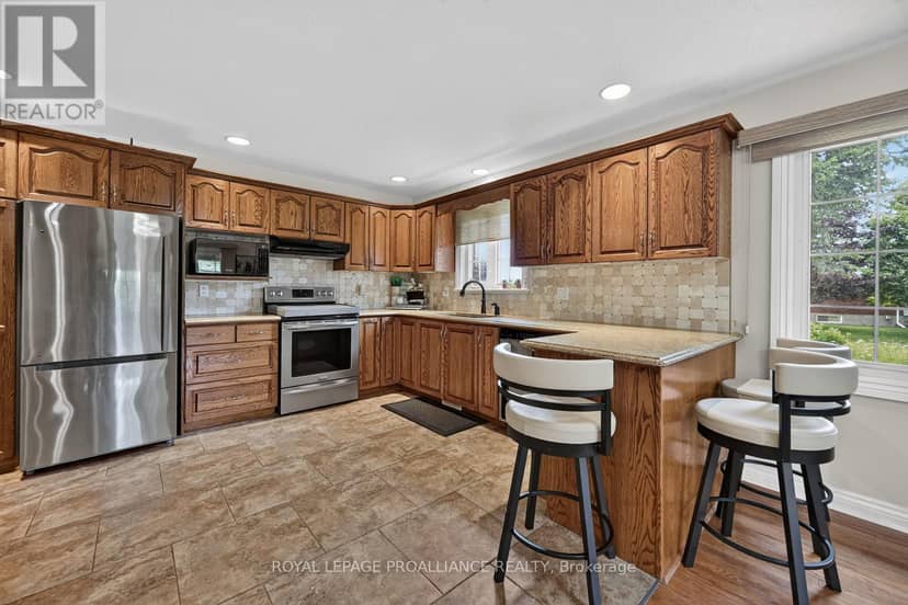 1099 Bridlewood Drive — photo 9 of 40