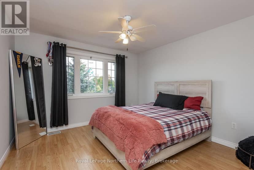 14 Melissa Crescent — photo 35 of 40