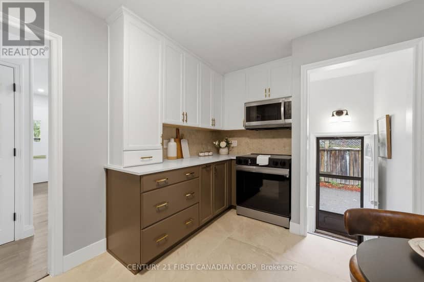 54 Manitoulin Drive — photo 14 of 32