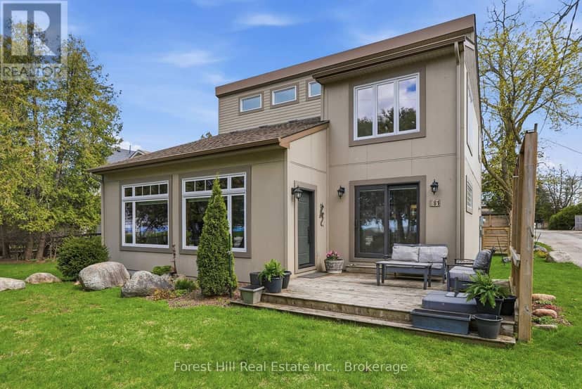 81 St Lawrence Street — photo 2 of 40