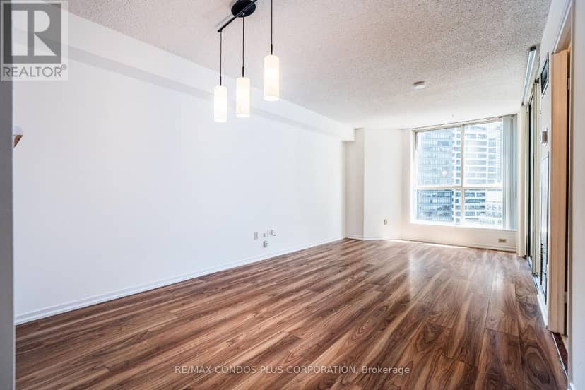 1811 - 44 St Joseph Street — photo 17 of 30