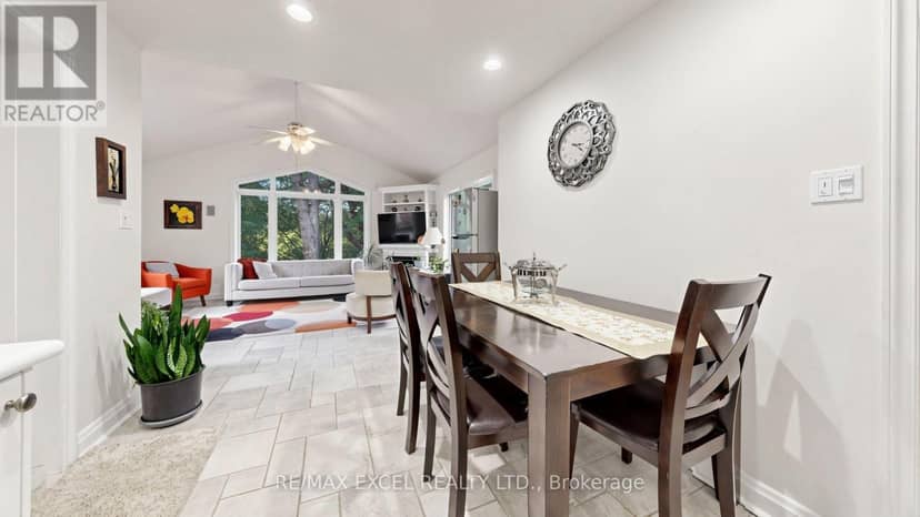 131 Burbank Drive — photo 15 of 40