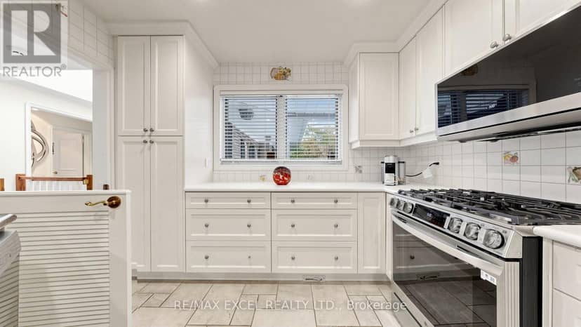 131 Burbank Drive — photo 18 of 40