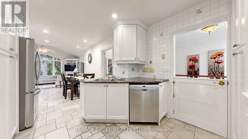 131 Burbank Drive — photo 21 of 40