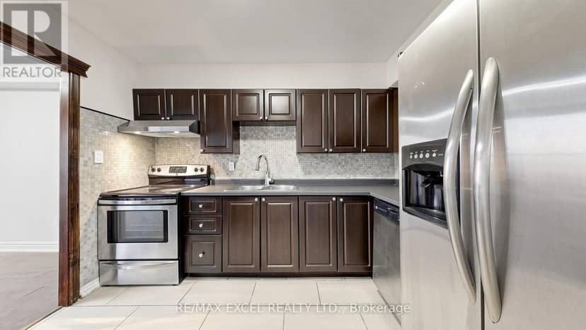 1808 - 10 Edgecliff Golfway — photo 14 of 40