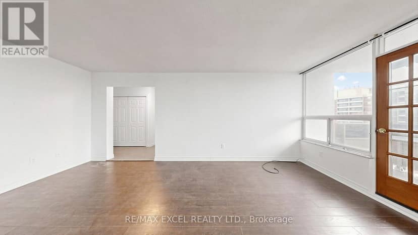 1808 - 10 Edgecliff Golfway — photo 9 of 40