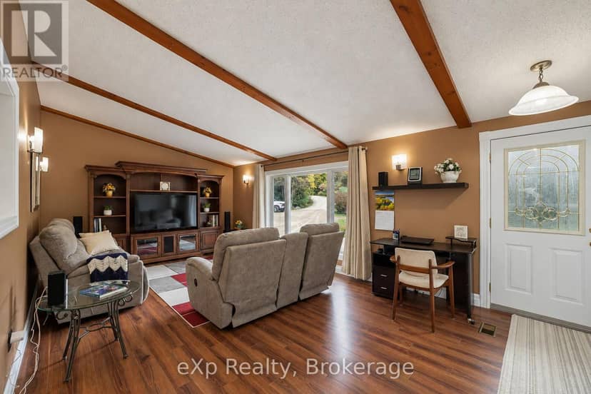 350144 Bayshore Road — photo 4 of 40