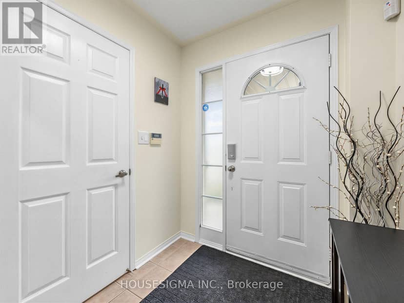 554 Aldershot Drive — photo 3 of 33