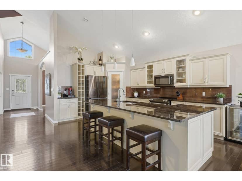1209 Cunningham Dr SW SW — photo 10 of 40
