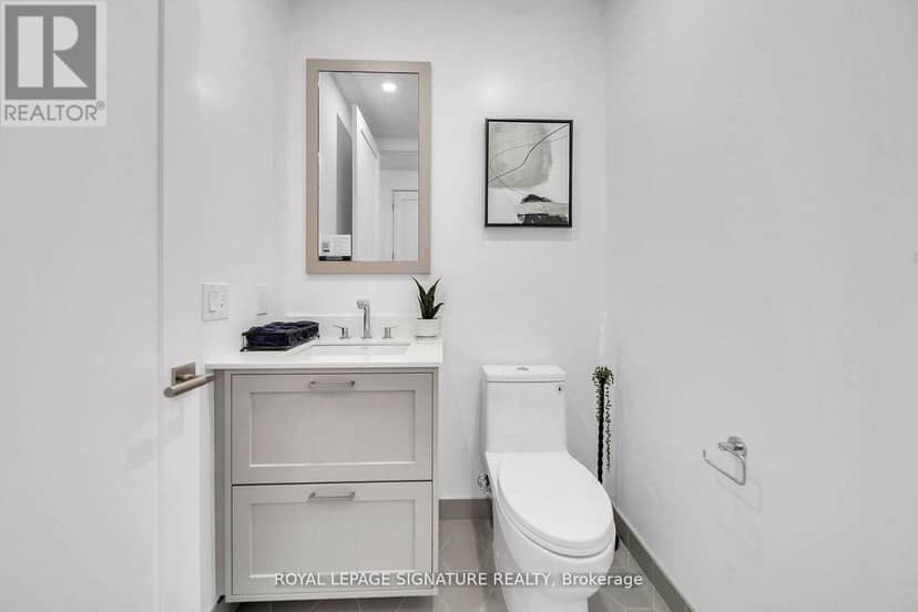 617 - 399 Royal Orchard Boulevard — photo 18 of 40