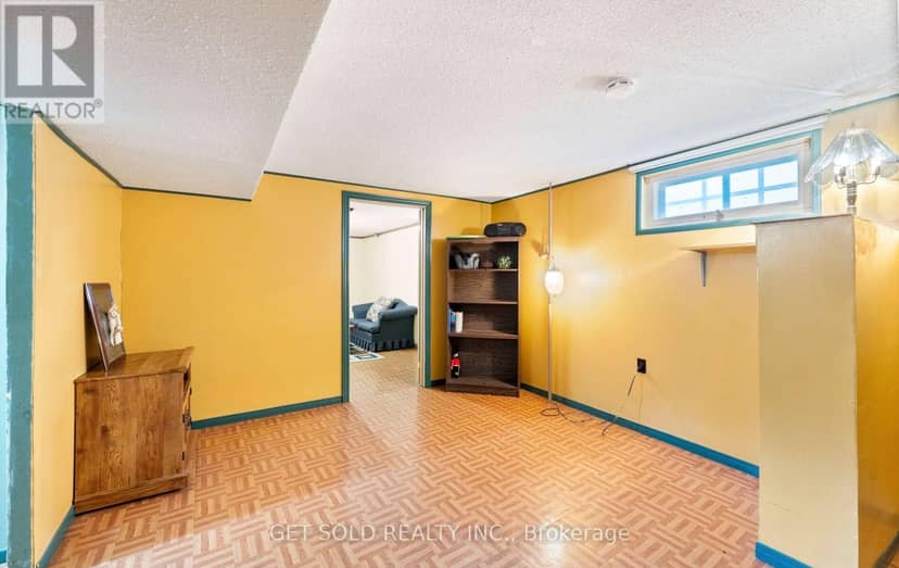 22 Almayo Crescent — photo 33 of 40