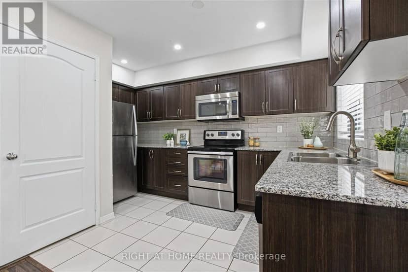 416 - 130 Widdicombe Hill Boulevard — photo 17 of 39