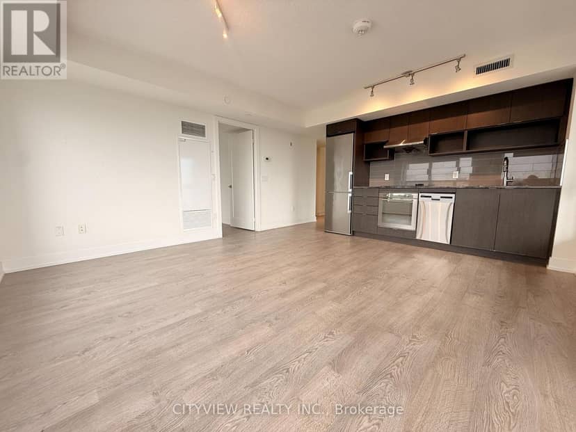 3009 - 7 Mabelle Avenue — photo 14 of 21