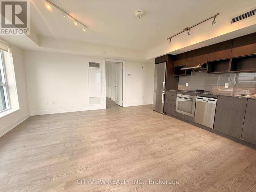 3009 - 7 Mabelle Avenue — photo 16 of 21
