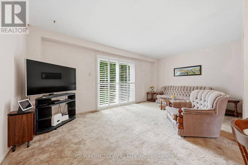 7 Greenore Crescent — photo 12 of 36