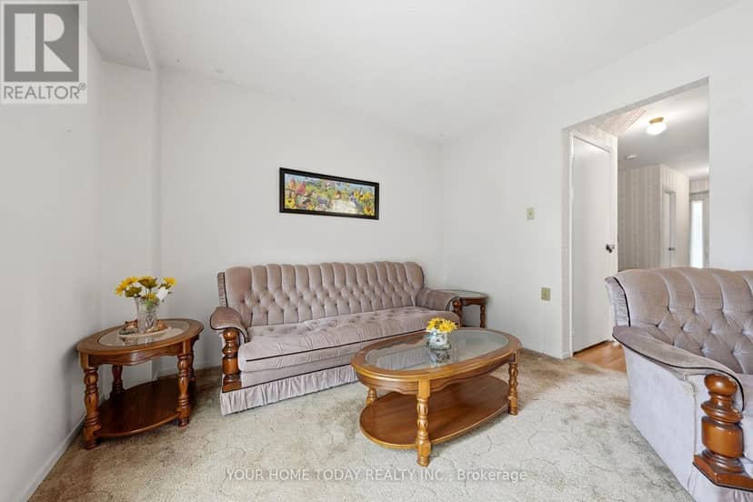 7 Greenore Crescent — photo 15 of 36