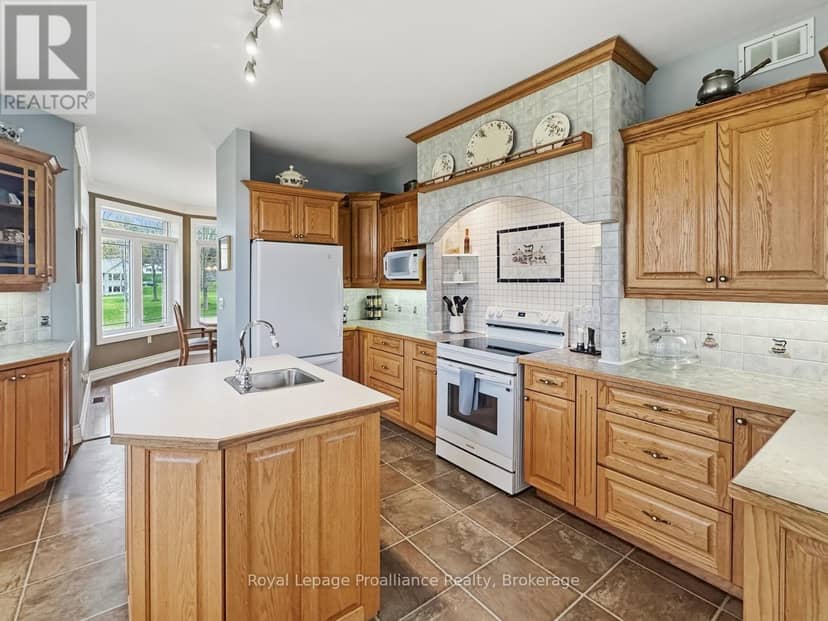 1049 County Road 23 — photo 10 of 40