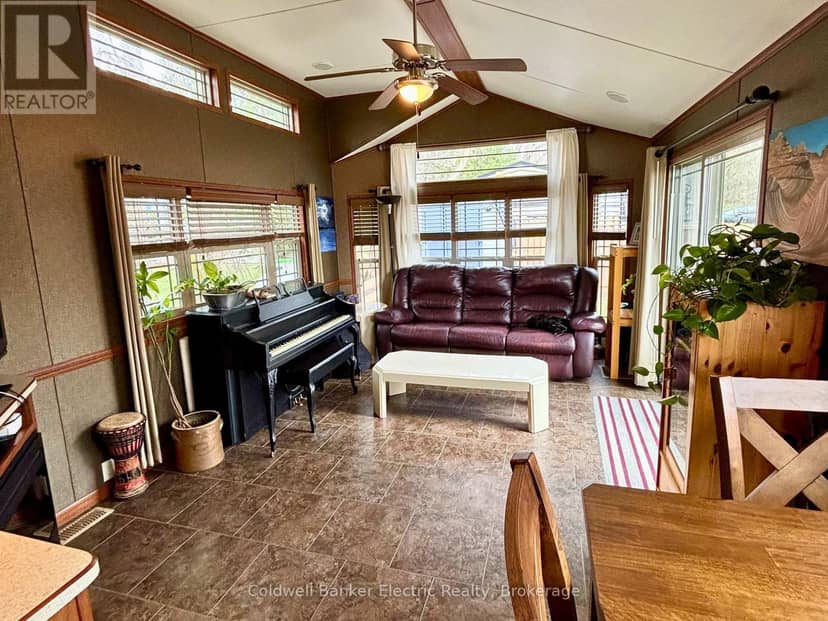 485B - 5139 Halstead Beach Road — photo 12 of 28