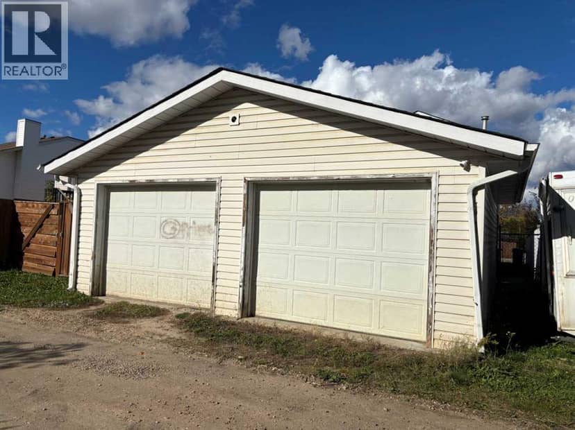 7 Steward Drive, Whitecourt, photo 2
