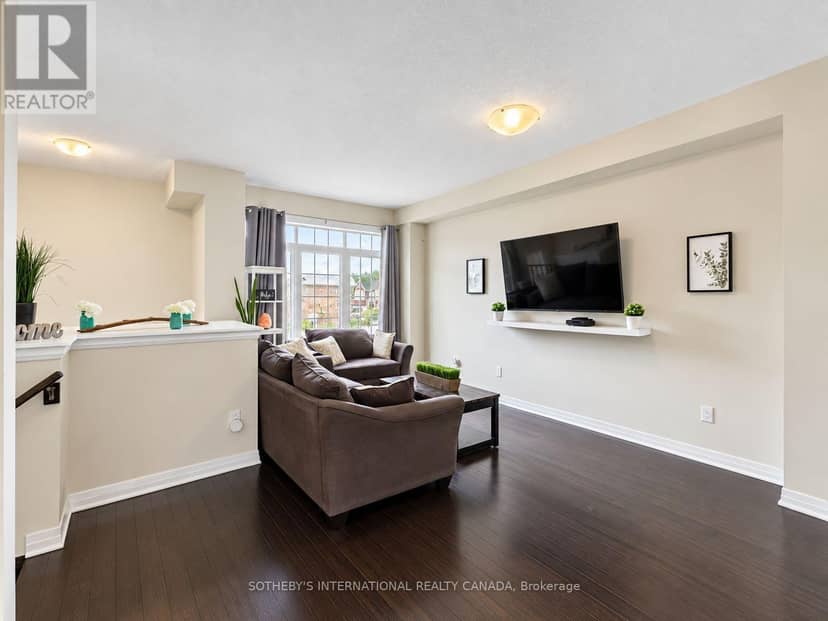 4018 Fracchioni Drive — photo 5 of 27