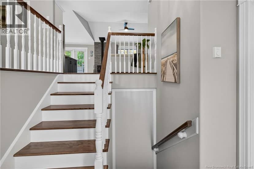 120 Wiggins Drive — photo 4 of 40