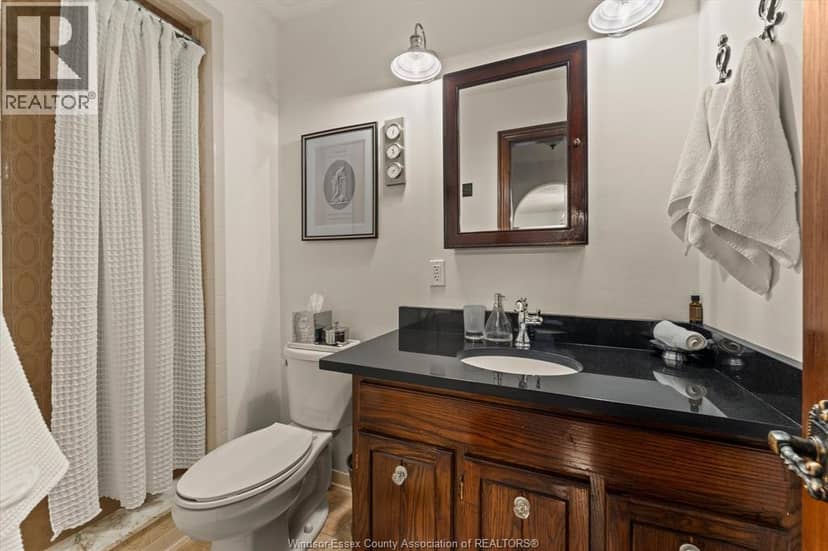 4913 4th CONCESSION RD E East — photo 18 of 40