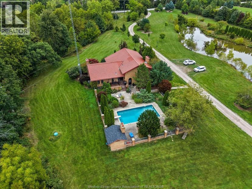4913 4th CONCESSION RD E East — photo 1 of 40