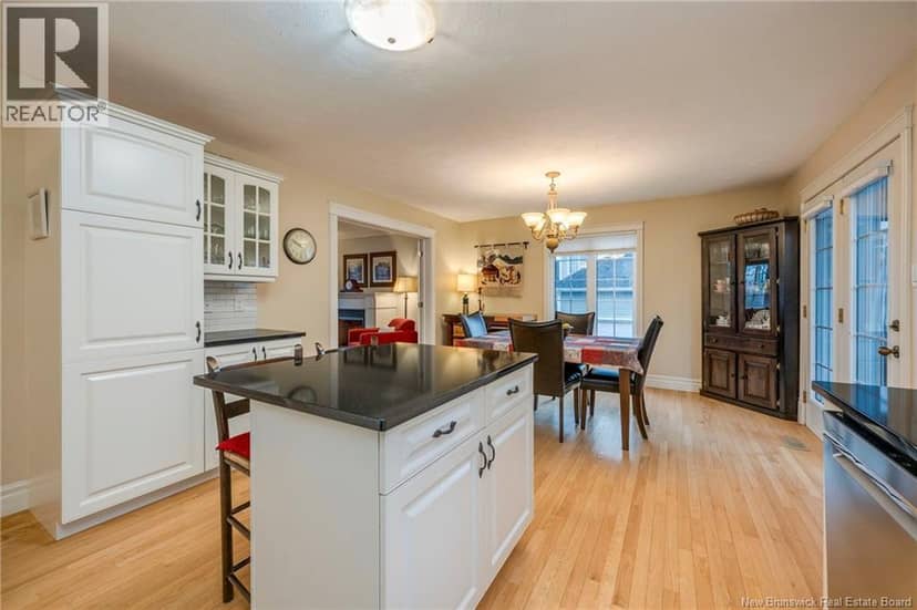 698 Frampton — photo 13 of 40