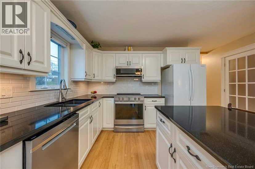 698 Frampton — photo 16 of 40